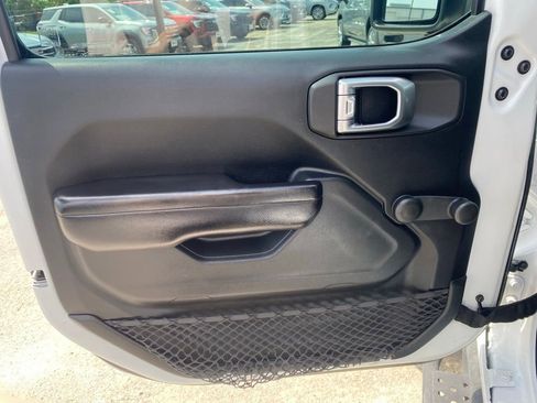 Used 2018 Jeep Wrangler Unlimited Sport AWD/4WD image 10