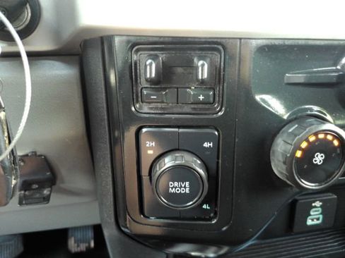 Used 2024 Ford F250 XL w/ XL Chrome Package image 40