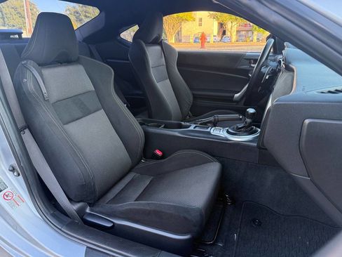 Used 2019 Toyota 86 image 14