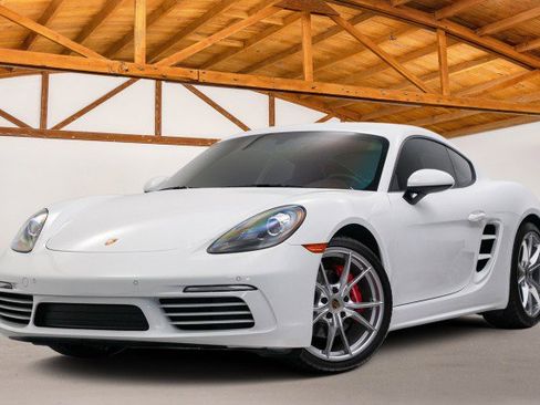 Used 2019 Porsche 718 Cayman S image 1