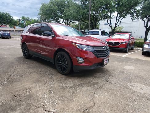 Used 2020 Chevrolet Equinox LT w/ Sport Edition FWD image 9