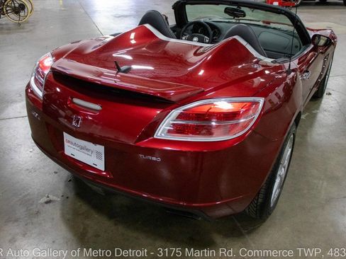 Used 2009 Saturn Sky Red Line image 16