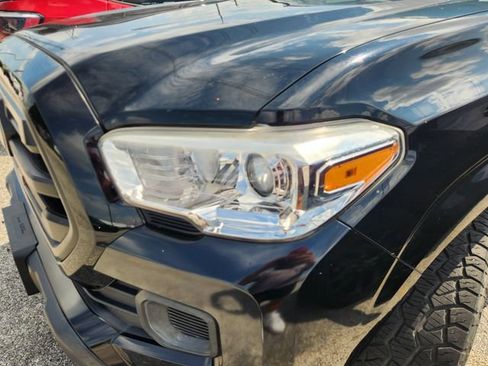 Used 2018 Toyota Tacoma SR w/ SR Convenience Package RWD image 6