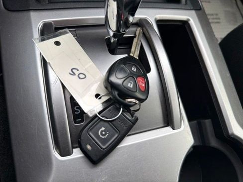 Used 2018 Toyota 4Runner SR5 AWD/4WD image 31