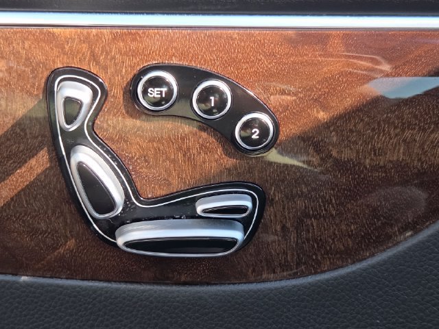 Used 2011 Hyundai Equus Signature RWD image 9