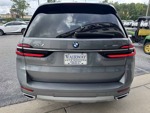 Used 2025 BMW X7 xDrive40i AWD/4WD image 47