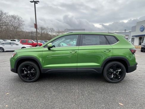 New 2026 Volkswagen Taos SEL image 9