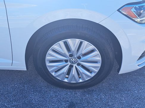 Used 2019 Volkswagen Jetta S image 4