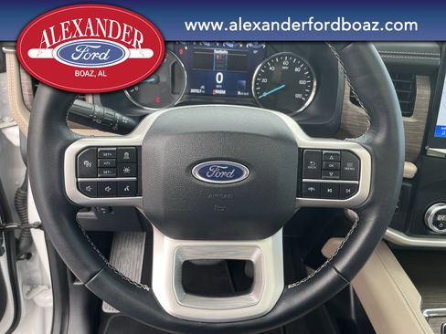 Used 2024 Ford Expedition Limited image 28