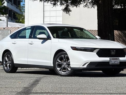 Used 2023 Honda Accord EX image 2