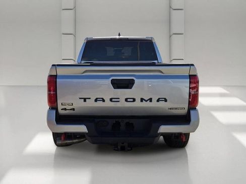 Used 2025 Toyota Tacoma TRD Off-Road AWD/4WD image 4