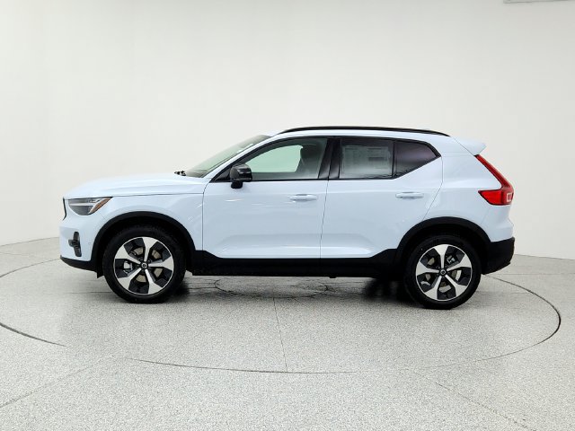 New 2026 Volvo XC40 B5 Plus w/ Protection Package Premier AWD/4WD image 8