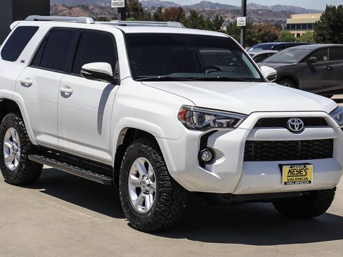 Used 2018 Toyota 4Runner SR5 Premium RWD image 5