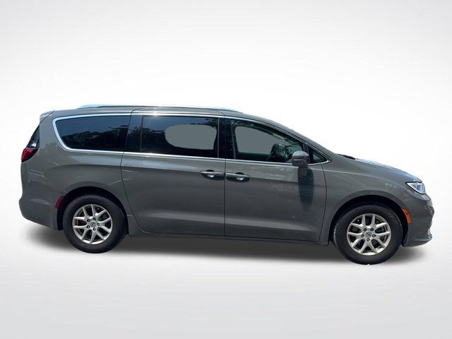 Used 2021 Chrysler Pacifica Touring-L FWD image 7