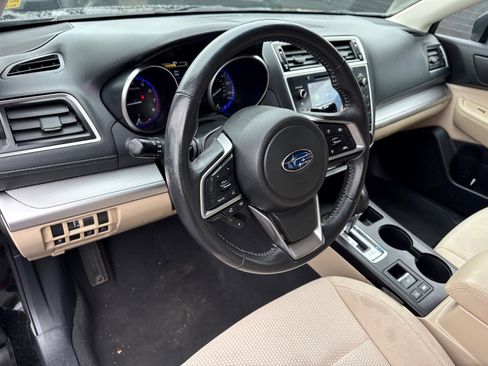 Used 2019 Subaru Outback 2.5i Premium AWD/4WD image 17