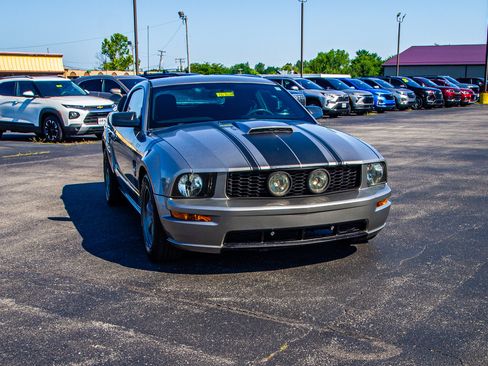 Used 2009 Ford Mustang GT Premium RWD image 10