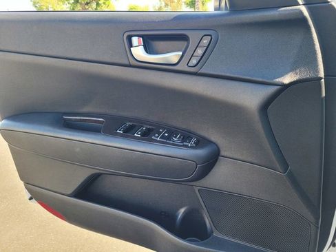 Used 2018 Kia Optima EX w/ Premium Package FWD image 13