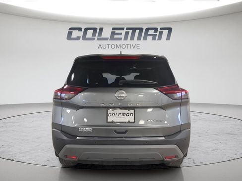 Used 2023 Nissan Rogue SV image 4