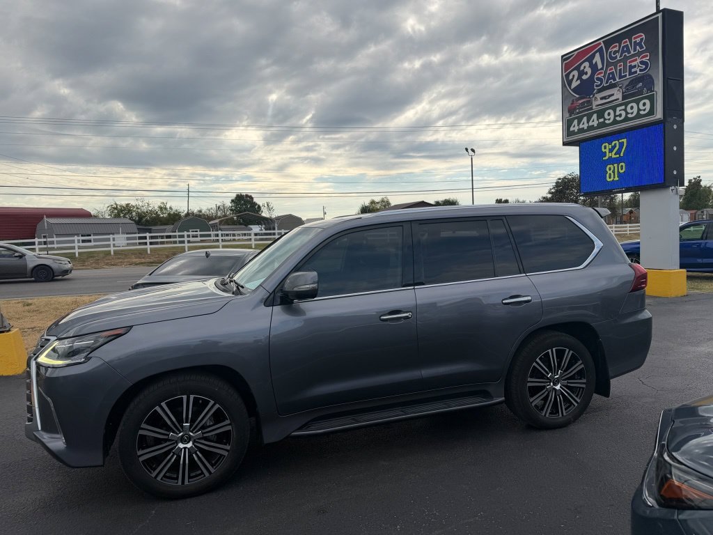 Used 2020 Lexus LX 570 4WD w/ Luxury Package image 6