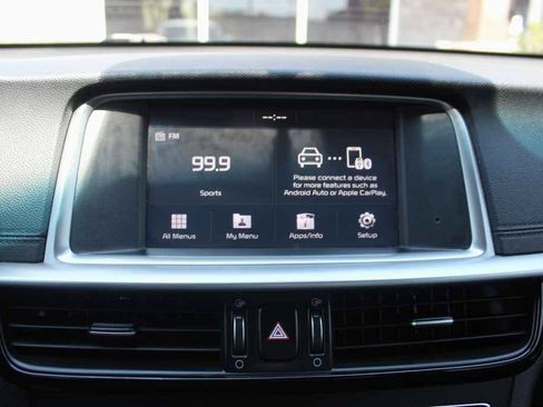 Used 2020 Kia Optima LX FWD image 18