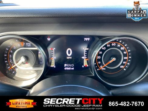Used 2021 Jeep Gladiator Sport AWD/4WD image 18