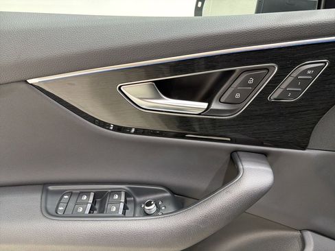 Used 2020 Audi Q7 3.0T Prestige w/ Prestige Package image 21