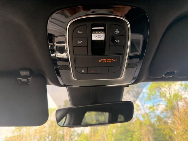 Used 2021 Hyundai Santa Fe Calligraphy AWD/4WD image 6