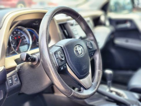 Used 2013 Toyota RAV4 Limited AWD/4WD image 19