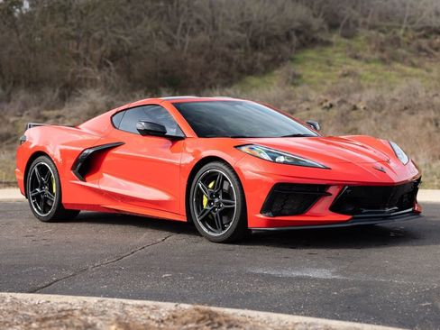 Used 2020 Chevrolet Corvette Stingray Premium Cpe w/ 3LT Preferred Equipment Group image 11