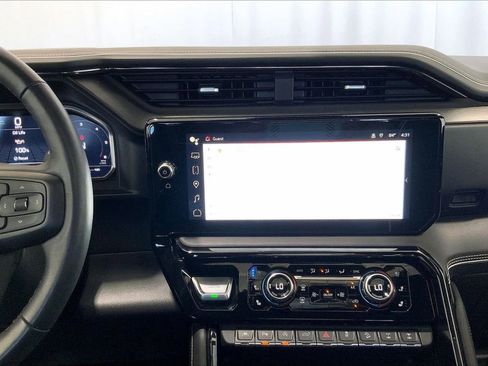 Used 2024 GMC Sierra 1500 AT4X image 5