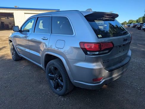Used 2015 Jeep Grand Cherokee Altitude AWD/4WD image 14
