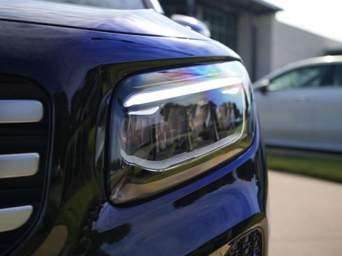 New 2026 Mercedes-Benz GLB 250 4MATIC image 11