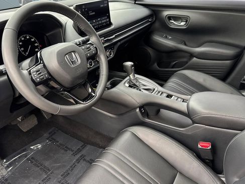 Certified 2024 Honda HR-V EX-L image 4
