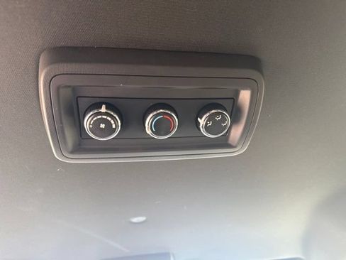 Used 2019 Dodge Grand Caravan SXT FWD image 15