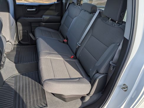 Used 2025 Chevrolet Silverado 1500 Custom image 17