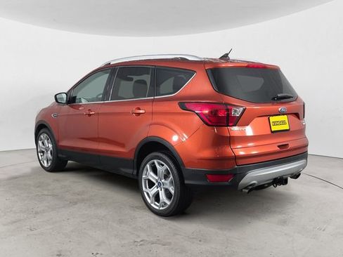 Used 2019 Ford Escape Titanium AWD/4WD image 3