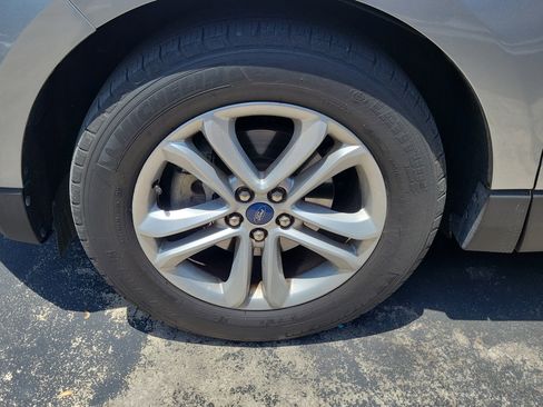Used 2020 Ford Edge SEL w/ Convenience Package FWD image 4