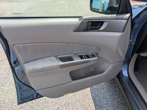 Used 2010 Subaru Forester 2.5X AWD/4WD image 12