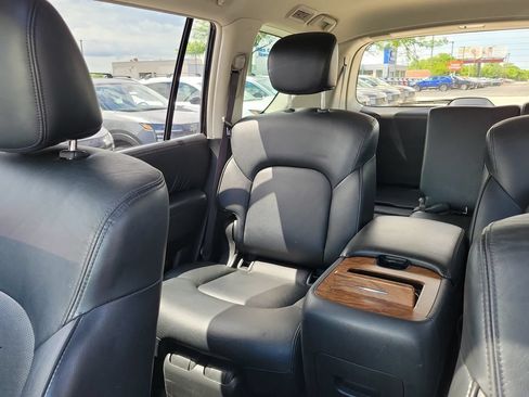 Used 2022 Nissan Armada SL w/ Captain's Chairs Package AWD/4WD image 9