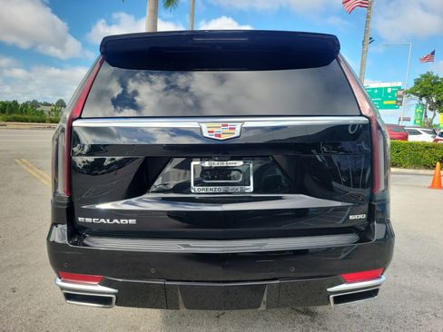 Used 2024 Cadillac Escalade Premium Luxury image 6
