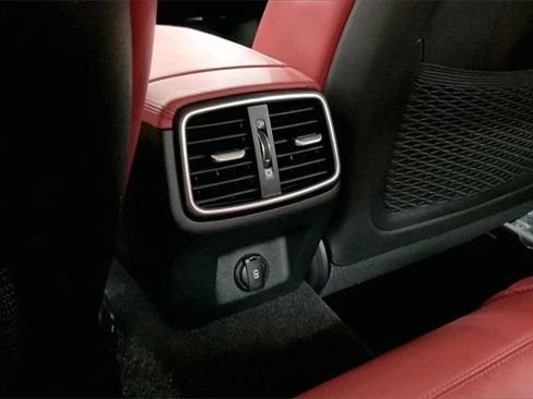 Used 2023 Genesis G70 3.3T w/ Sport Prestige Package image 29