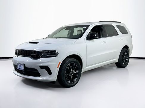 Used 2023 Dodge Durango GT image 1