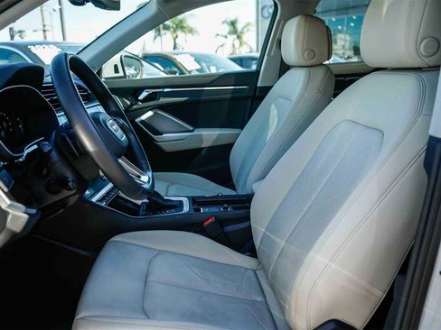 Used 2022 Audi Q3 2.0T Premium Plus w/ Premium Plus Package image 17