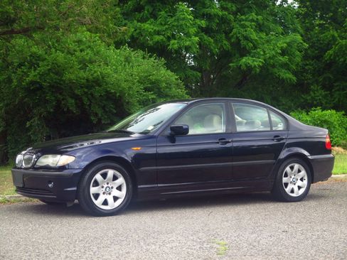 Used 2005 BMW 325i Sedan RWD image 1