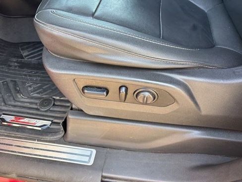 Used 2021 Chevrolet Silverado 1500 LT Trail Boss w/ Convenience Package II image 12