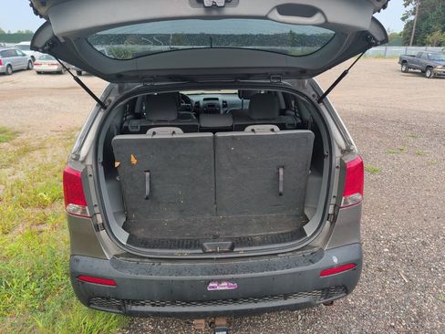 Used 2011 Kia Sorento LX FWD image 26