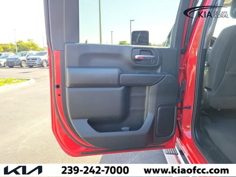 Used 2022 Chevrolet Silverado 2500 LT w/ Convenience Package AWD/4WD image 16