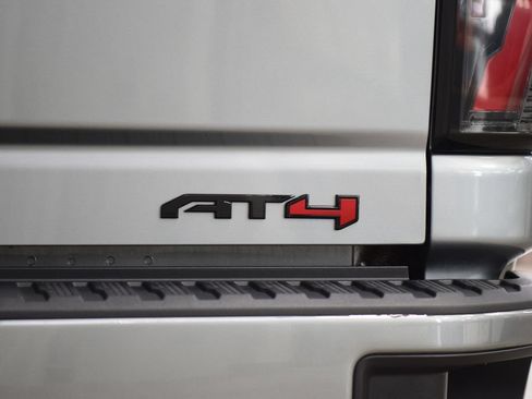 Used 2024 GMC Sierra 2500 AT4 w/ AT4 Preferred Package AWD/4WD image 26