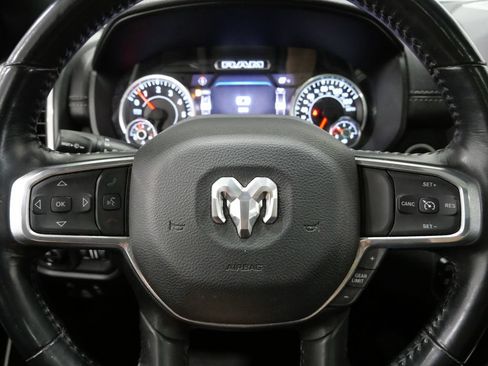 Used 2022 RAM 1500 Laramie AWD/4WD image 16