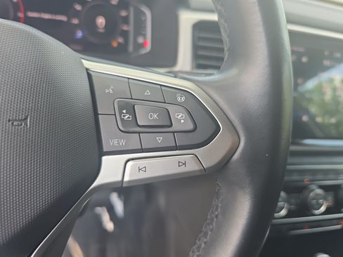 Used 2020 Volkswagen Atlas Cross Sport SEL Premium AWD/4WD image 18
